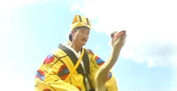 Tanrılar Çıldırmış Olmalı 3 Fotoğrafı