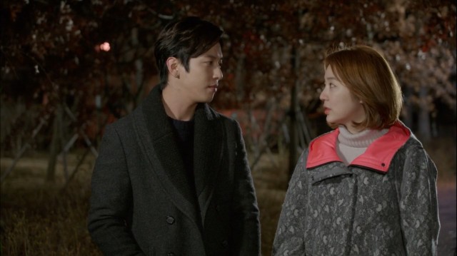 Marry Him If You Dare fotoğrafı