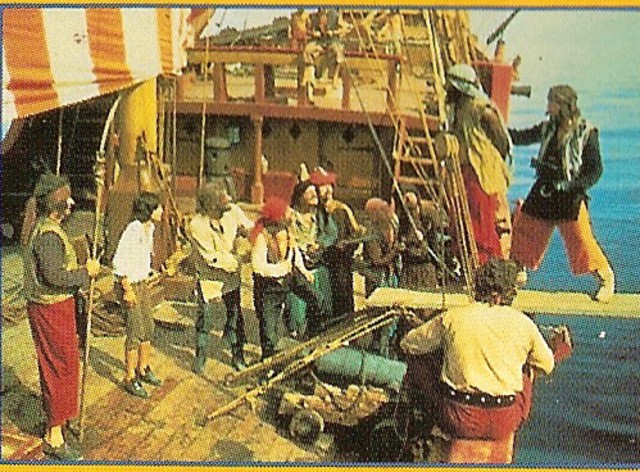 Ghost in the Noonday Sun Fotoğrafı