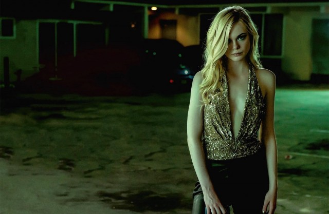 Neon Şeytan Fotoğrafı