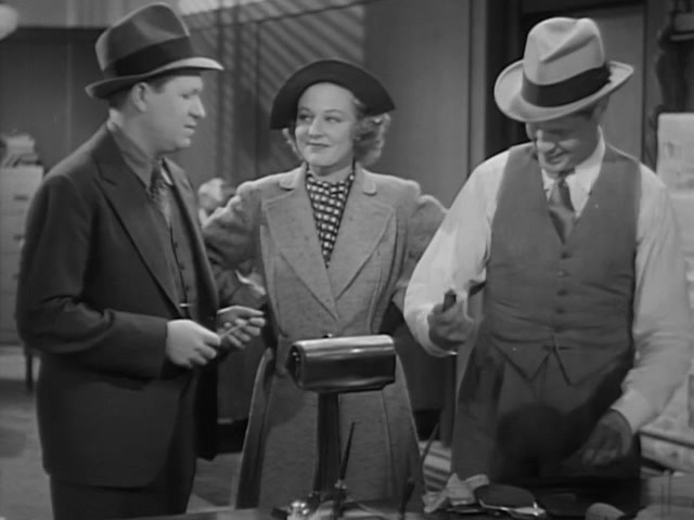 Women Are Trouble Fotoğrafı