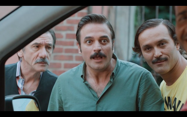 Geniş Aile: Yapıştır Fotoğrafı