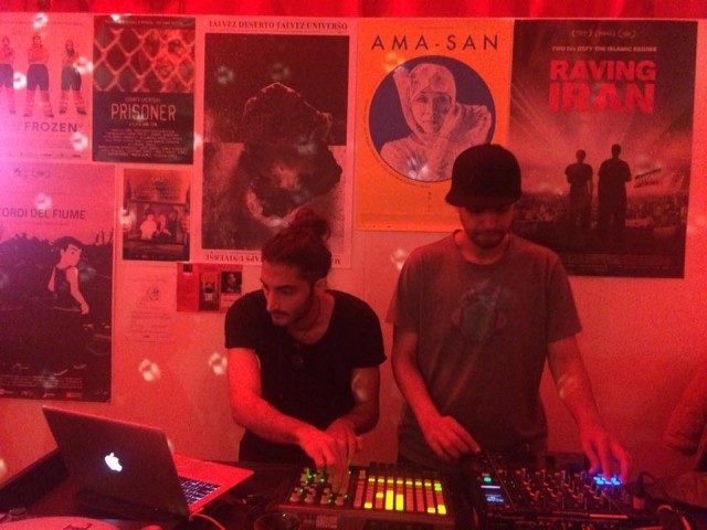 İran'da Rave Fotoğrafı