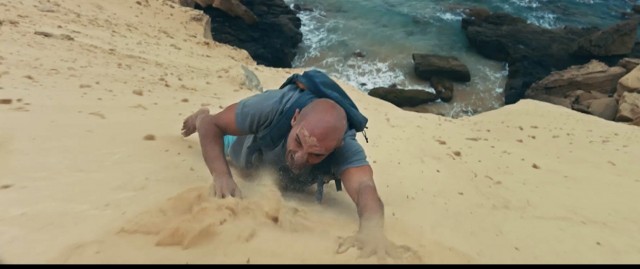 Solo: Alone Fotoğrafı