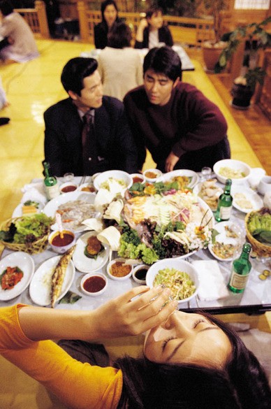 Kick The Moon Fotoğrafı