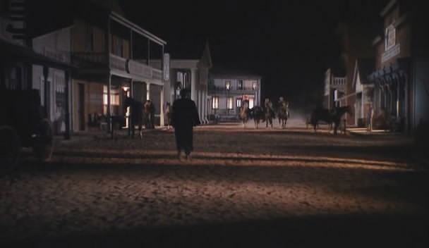 Onları Yükseğe As Fotoğrafı