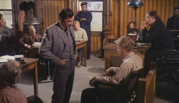 Onları Yükseğe As Fotoğrafı