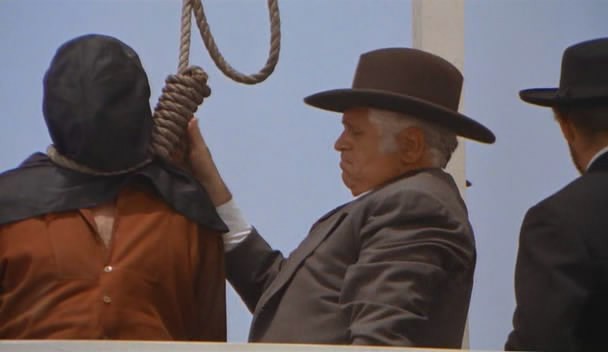 Onları Yükseğe As Fotoğrafı