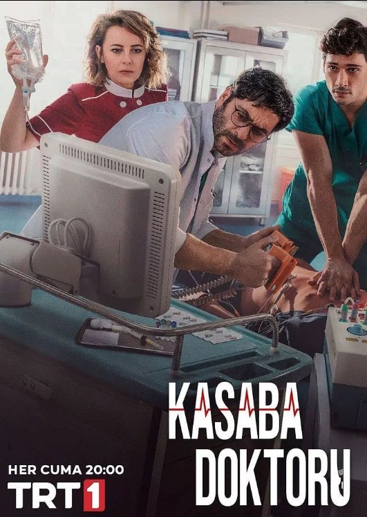 Kasaba Doktoru (2022) afişi