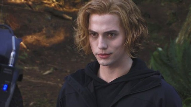 Alacakaranlık Efsanesi: Şafak Vakti Bölüm 1 Fotoğrafı