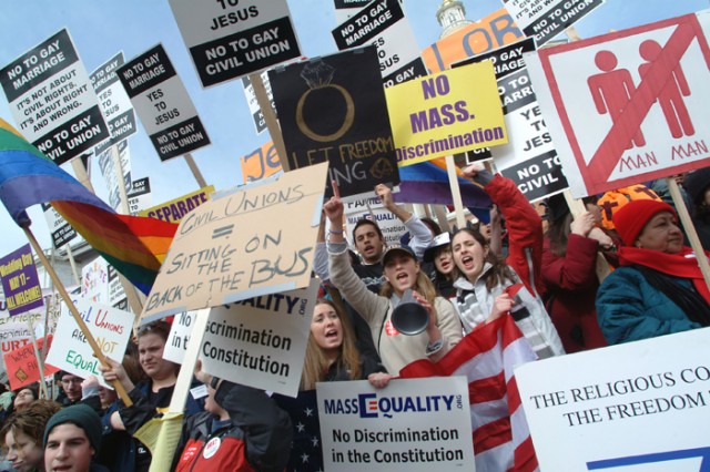 Saving Marriage Fotoğrafı