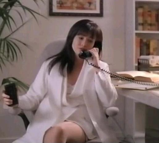 Almost Dead fotoğrafı