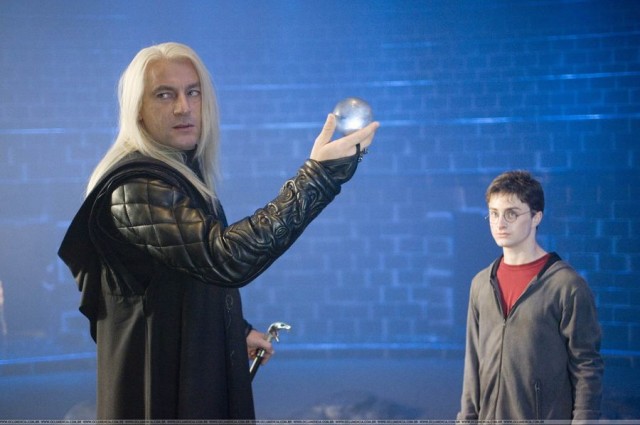 Harry Potter ve Zümrüdüanka Yoldaşlığı Fotoğrafı