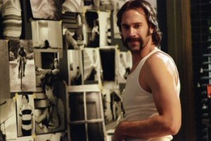 Elde Makas Koşmak Fotoğrafı