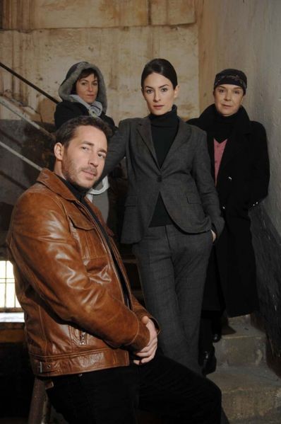 Parmaklıklar Ardında Fotoğrafı