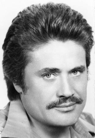 Yalnız Değiliz (l) fotoğrafı