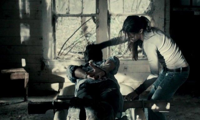 Mezarına Tüküreceğim Fotoğrafı