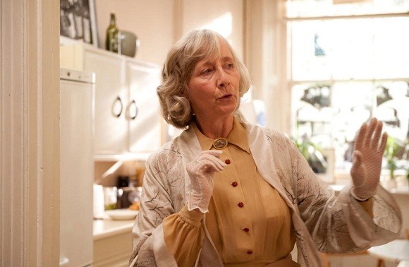 Uzun Boylu Esmer Adam Fotoğrafı