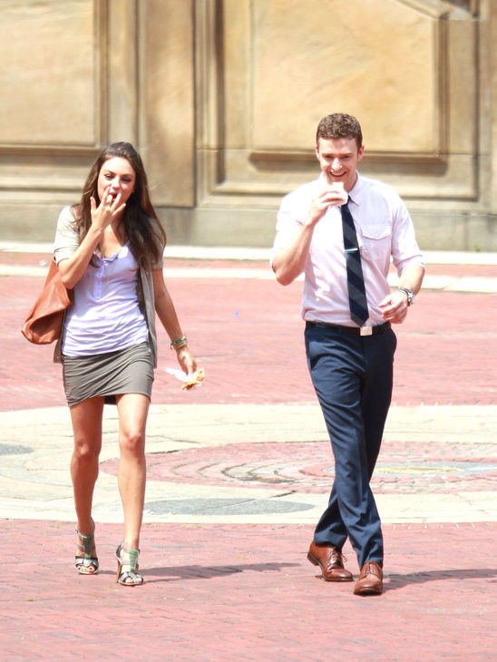 Arkadaştan Öte Fotoğrafı