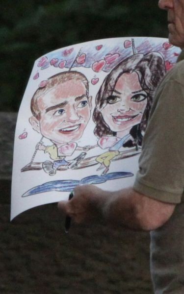 Arkadaştan Öte Fotoğrafı