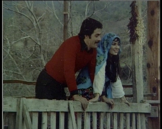 Selvi Boylum Al Yazmalım Fotoğrafı