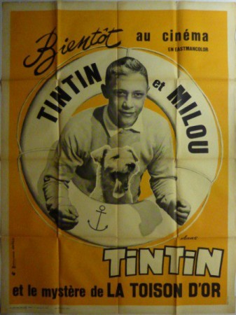 Tenten Ve Altın Post Fotoğrafı