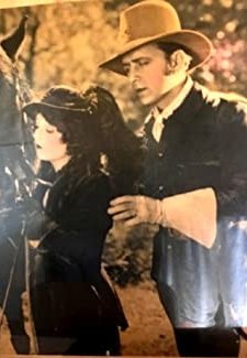 The Golden Strain (1925) afişi