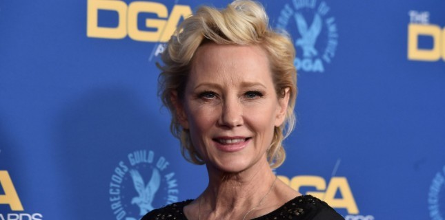 Amerikalı Oyuncu Anne Heche Hayatını Kaybetti