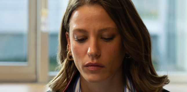 Serenay Sarıkaya'lı "Kimler Geldi, Kimler Geçti" Dizisinin 2. Sezonu da Gelecek!