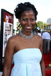 Elle Downs fotoğrafı