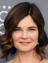 Betsy Brandt fotoğrafı
