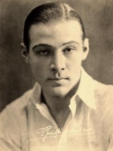Rudolph Valentino fotoğrafı