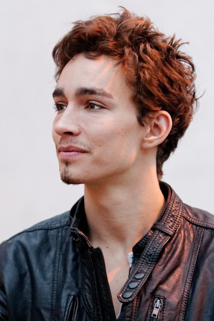 Robert Sheehan Fotoğrafı