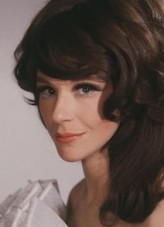 Fenella Fielding fotoğrafı