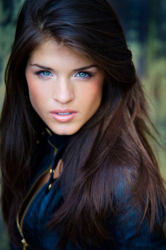 Marie Avgeropoulos Fotoğrafı