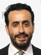 Jonathan Cohen fotoğrafı