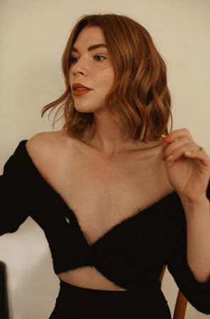 Courtney Halverson Fotoğrafı