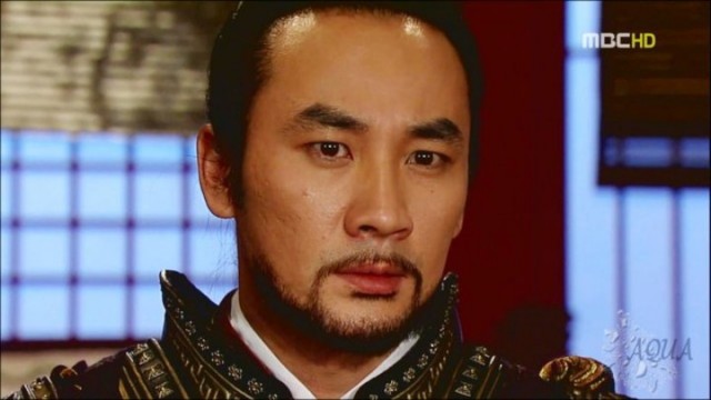 Uhm Tae-woong Fotoğrafı