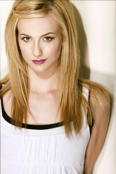 Naomi Hewer Fotoğrafı