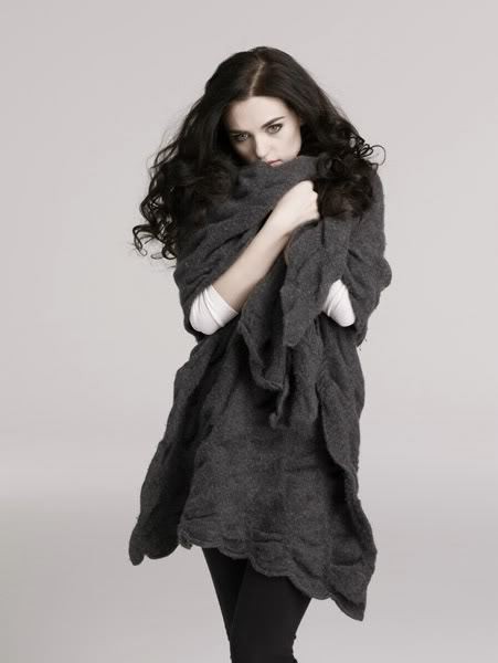 Katie McGrath Fotoğrafı