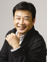 Kil Yong-Woo fotoğrafı