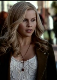 Claire Holt Fotoğrafı