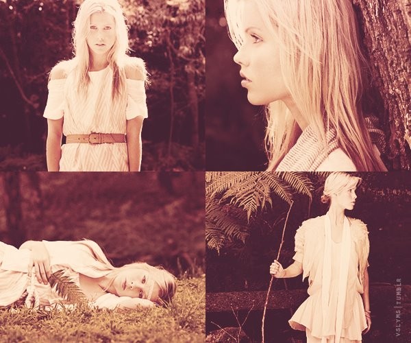 Claire Holt Fotoğrafı