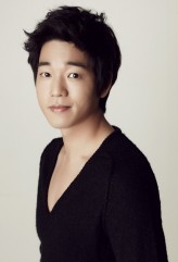 Moon Ji-yoon fotoğrafı