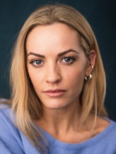 Lucy Martin fotoğrafı