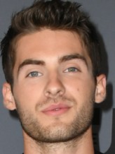 Cody Christian fotoğrafı