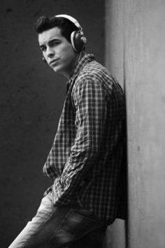 Mario Casas Fotoğrafı