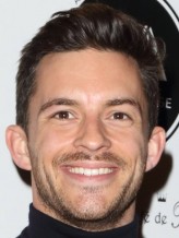 Jonathan Bailey fotoğrafı