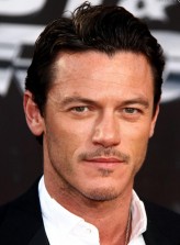 Luke Evans fotoğrafı