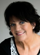 Sally Geeson fotoğrafı